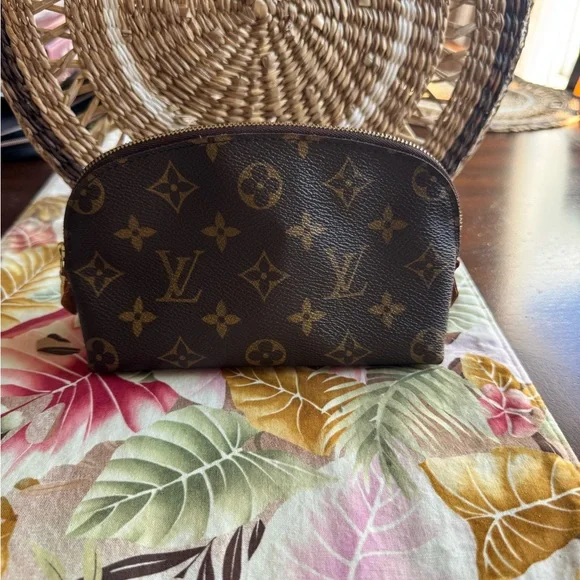 Vintage Louis Vuitton Monogram Canvas Cosmetic Pouch - Picture 6 of 17